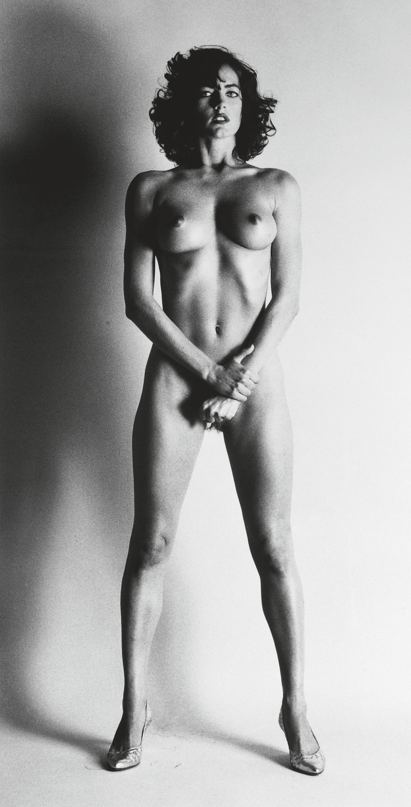 Simon De Pury Riparte Da Newlands House E Da Helmut Newton