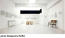 Ettore Sottsass presso la Galleria Antonia Jannone di Milano