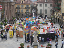 Arte in Piazza: Nuovi orizzonti. Azione di pittura collettiva aperta a tutti