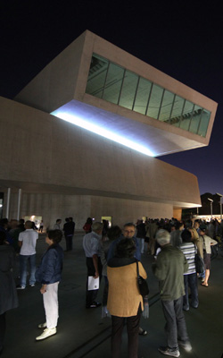 A Roma apertura straordinaria del nuovo MAXXI di Zaha Hadid con un’installazione coreografica di Sasha Waltz