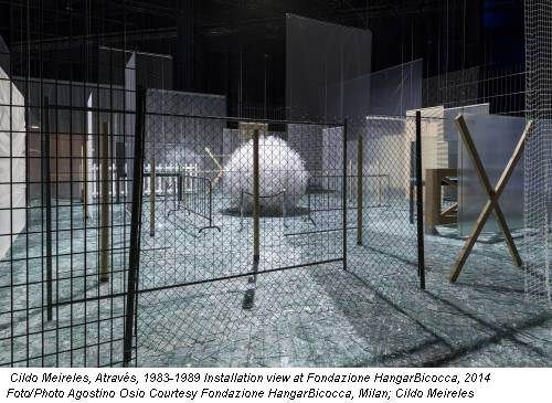 Cildo Meireles, Através, 1983-1989 Installation view at Fondazione HangarBicocca, 2014 Foto/Photo Agostino Osio Courtesy Fondazione HangarBicocca, Milan; Cildo Meireles