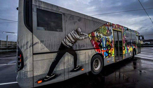 La Street Art corre sul bus