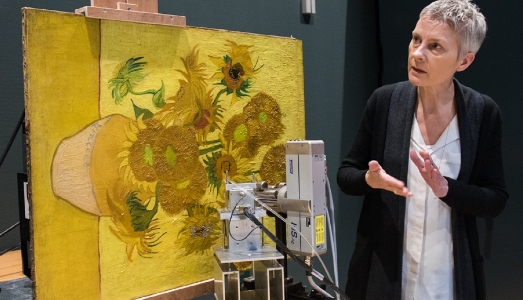Cosa nascondono i Girasoli? Uno studio rivela nuovi particolari dell’opera di Van Gogh