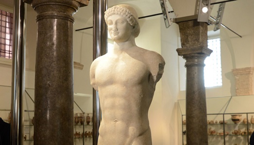 A Palermo, in mostra il kouros di Lentini, la statua greca ricomposta