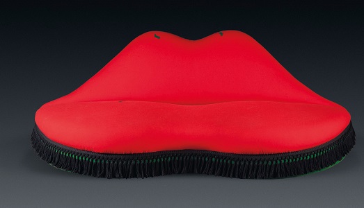 Il divano Mae West Lips di Salvador Dalí entra nella collezione del V&A