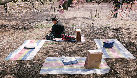 La solitudine di Tokyo nelle foto di Yota Yoshida