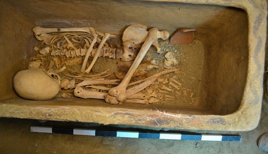 A Creta, un contadino ha scoperto una tomba di 3400 anni fa nel suo terreno