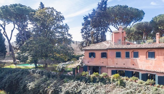 In vendita la bellissima villa di Carlo Ponti nel Parco dell’Appia Antica