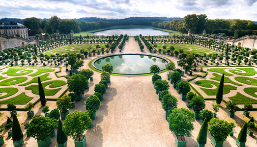 Bando agli scandali | a Versailles