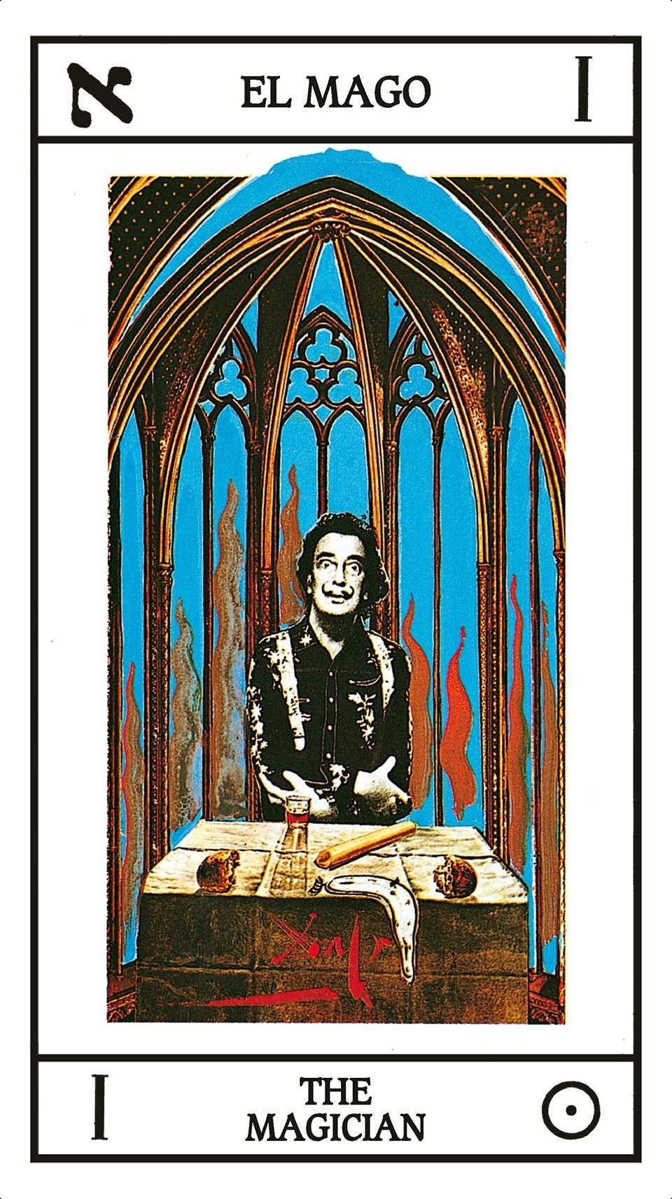 I tarocchi di Salvador Dalì ripubblicati da Taschen. Qui il mago, incarnato dall'artista