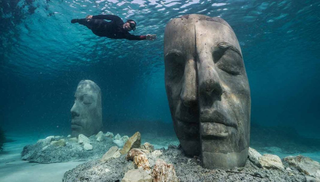 Le sculture monumentali sottomarine di Jason deCaires Taylor
