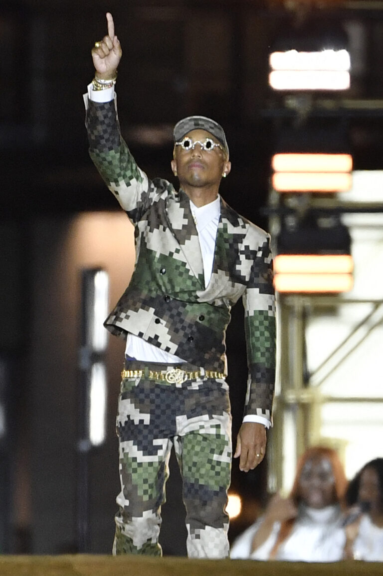 Il debutto di Pharrell per Louis Vuitton