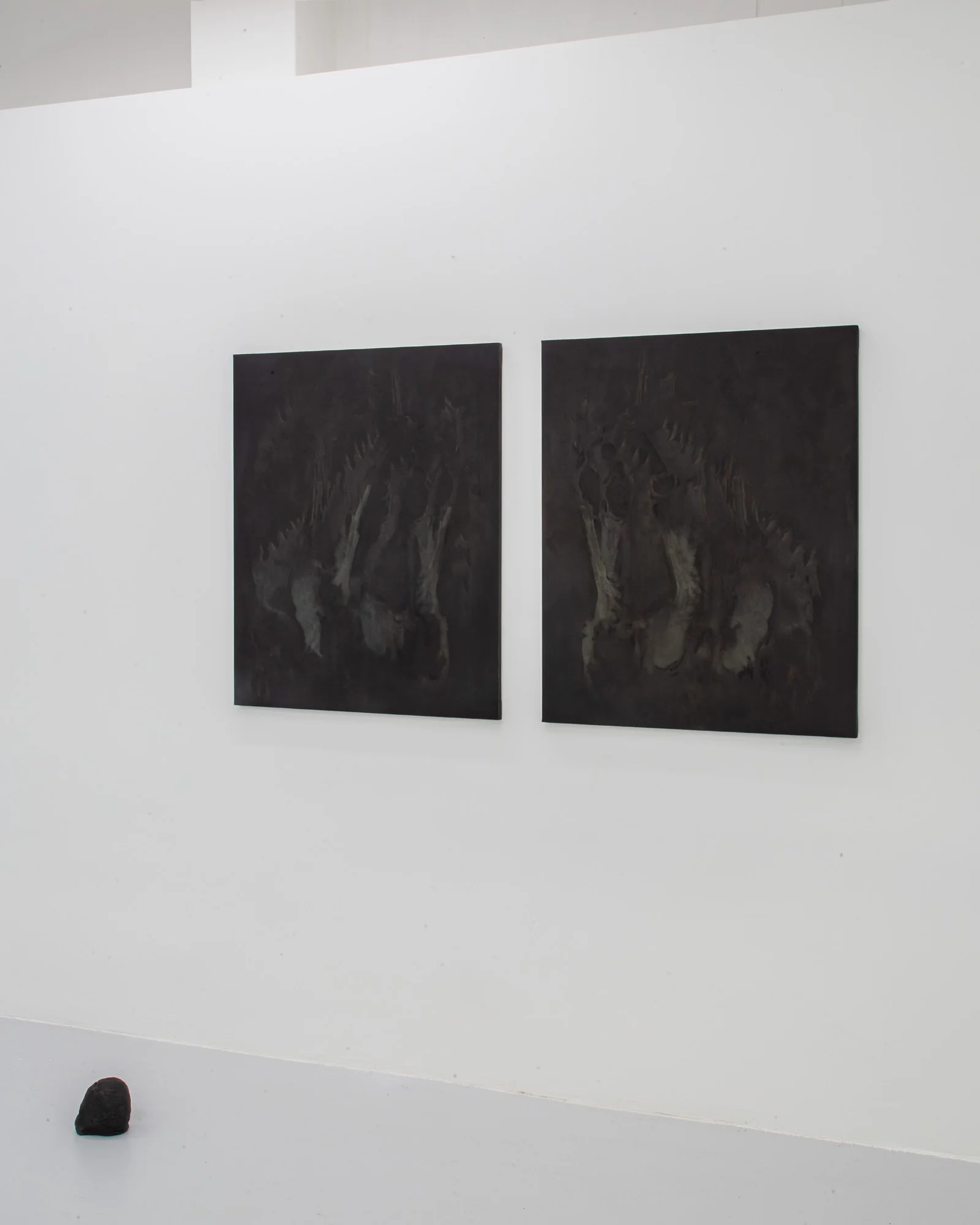 Matteo Cremonesi, Fantasmagorie, veduta della mostra, Banquet Gallery, 2024, Milano