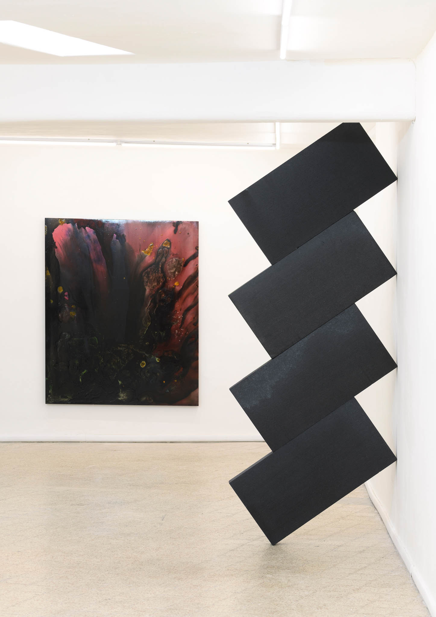 Jonathan Vivacqua, OIL VOID, veduta della mostra, Contemporary Cluster di Roma, 2024