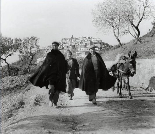 Sulla terra. Fotografie di Ernesto Treccani a Melissa, 1950-60