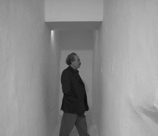 Jannis Kounellis – Edicola Notte