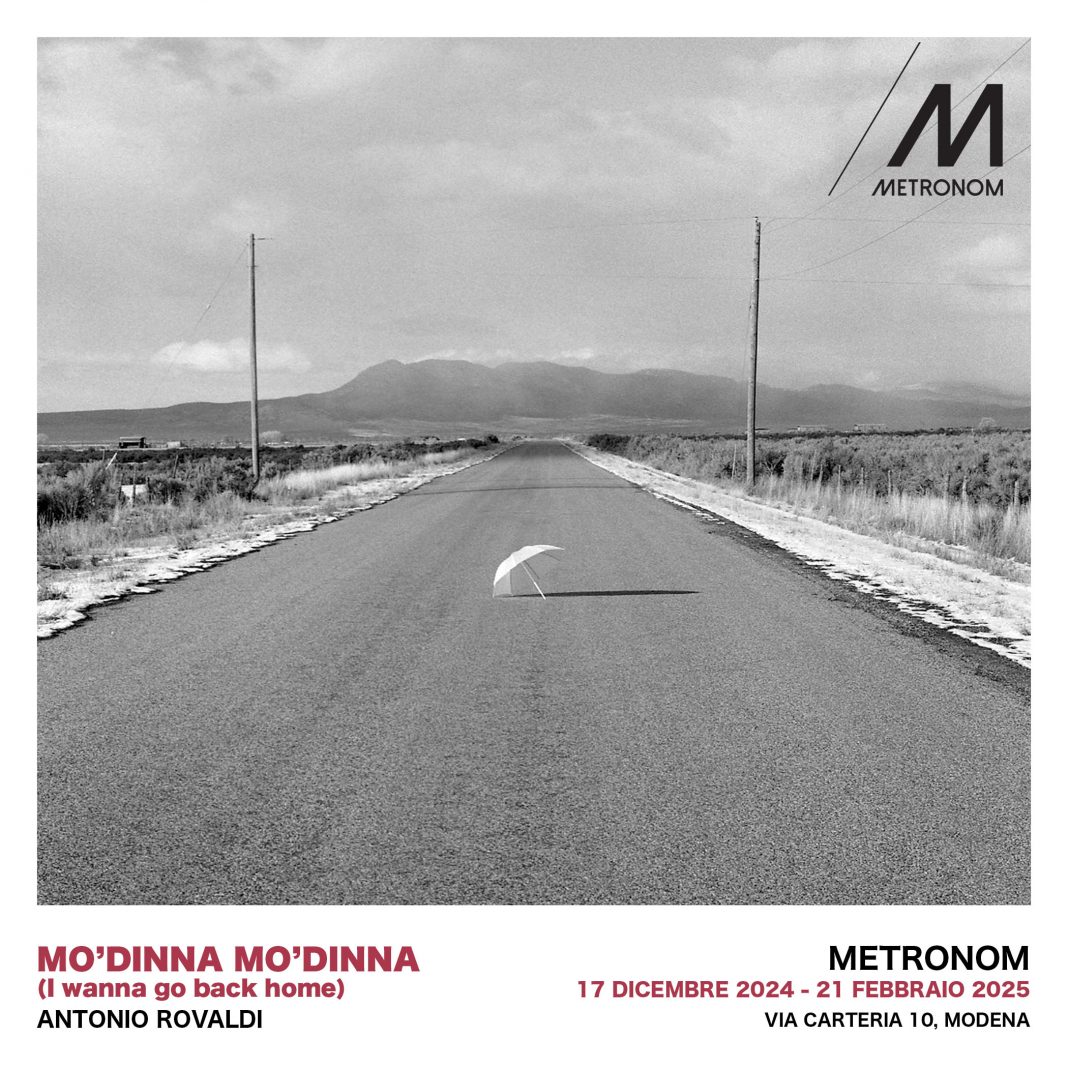 MO’DINNA MO’DINNA (I wanna go back home)https://www.exibart.com/repository/media/formidable/11/img/319/MODINNA-MODINNA-invito-mostra-1068x1068.jpg