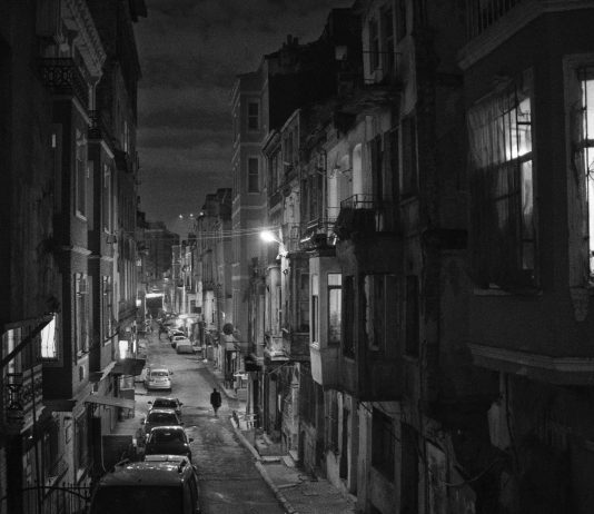 Coşkun Aşar Blackout – The dark side of Istanbul